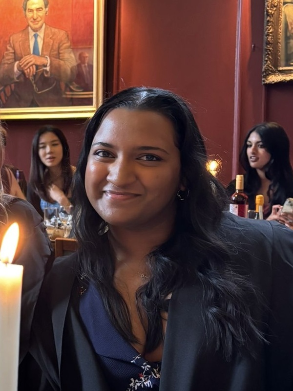  Pavithra Vigneswaran
