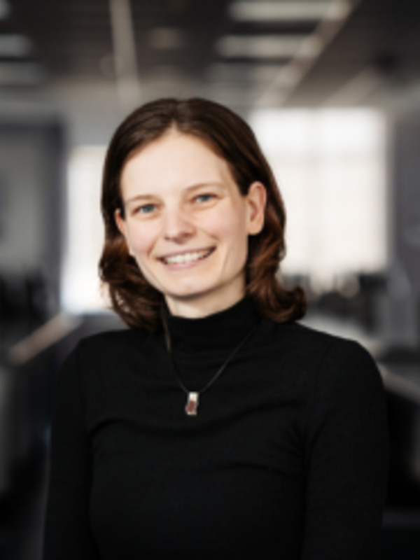Dr Arwen Altenburg