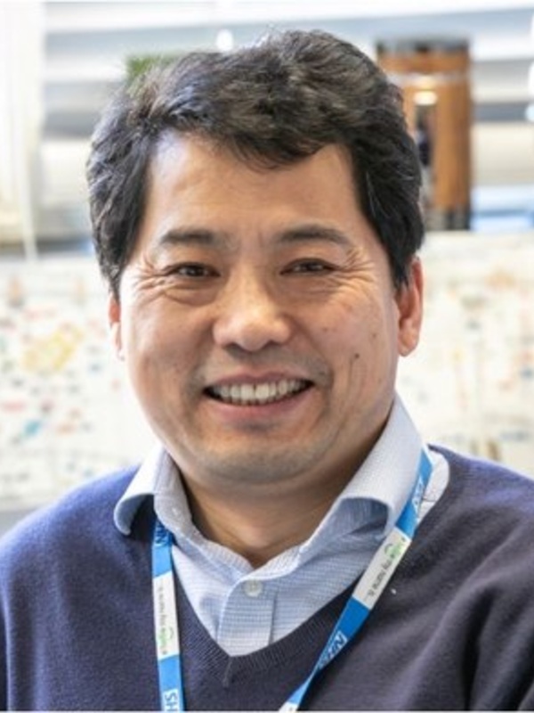 Professor Ming-Qing Du